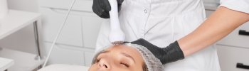 Radiante de la Raíz a las Puntas: La Promesa de la Radiofrecuencia en la Lucha contra la Alopecia